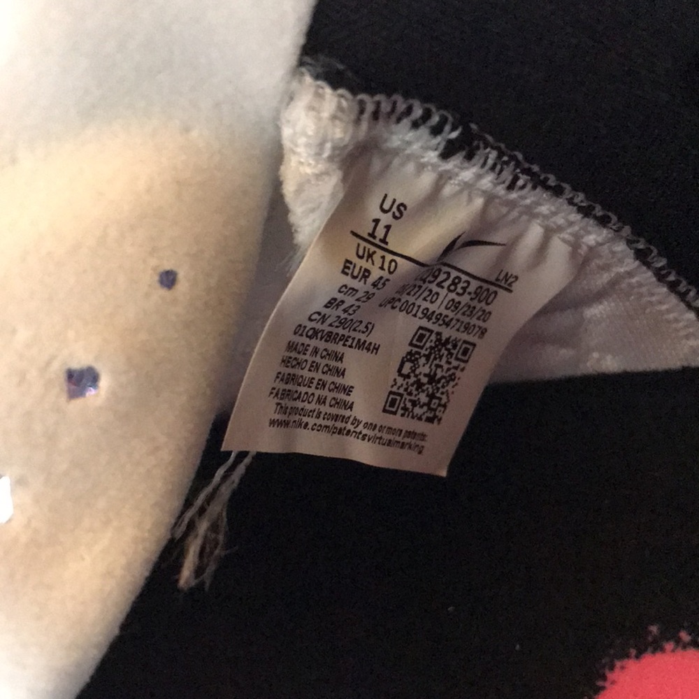 Nike LeBron XVIII ‘Graffiti’ - Picture 9 of 10